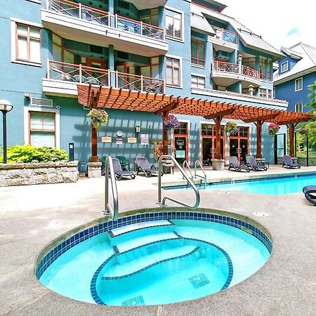 Alpenglow Lodge Bear Wonder One Bedroom By Mva Γουίστλερ Εξωτερικό φωτογραφία