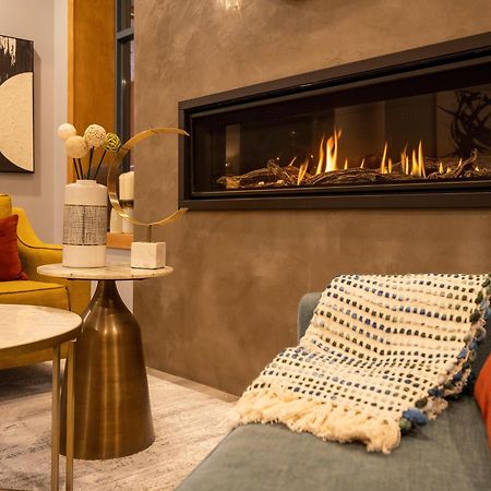 Alpenglow Lodge Bear Wonder One Bedroom By Mva Γουίστλερ Εξωτερικό φωτογραφία
