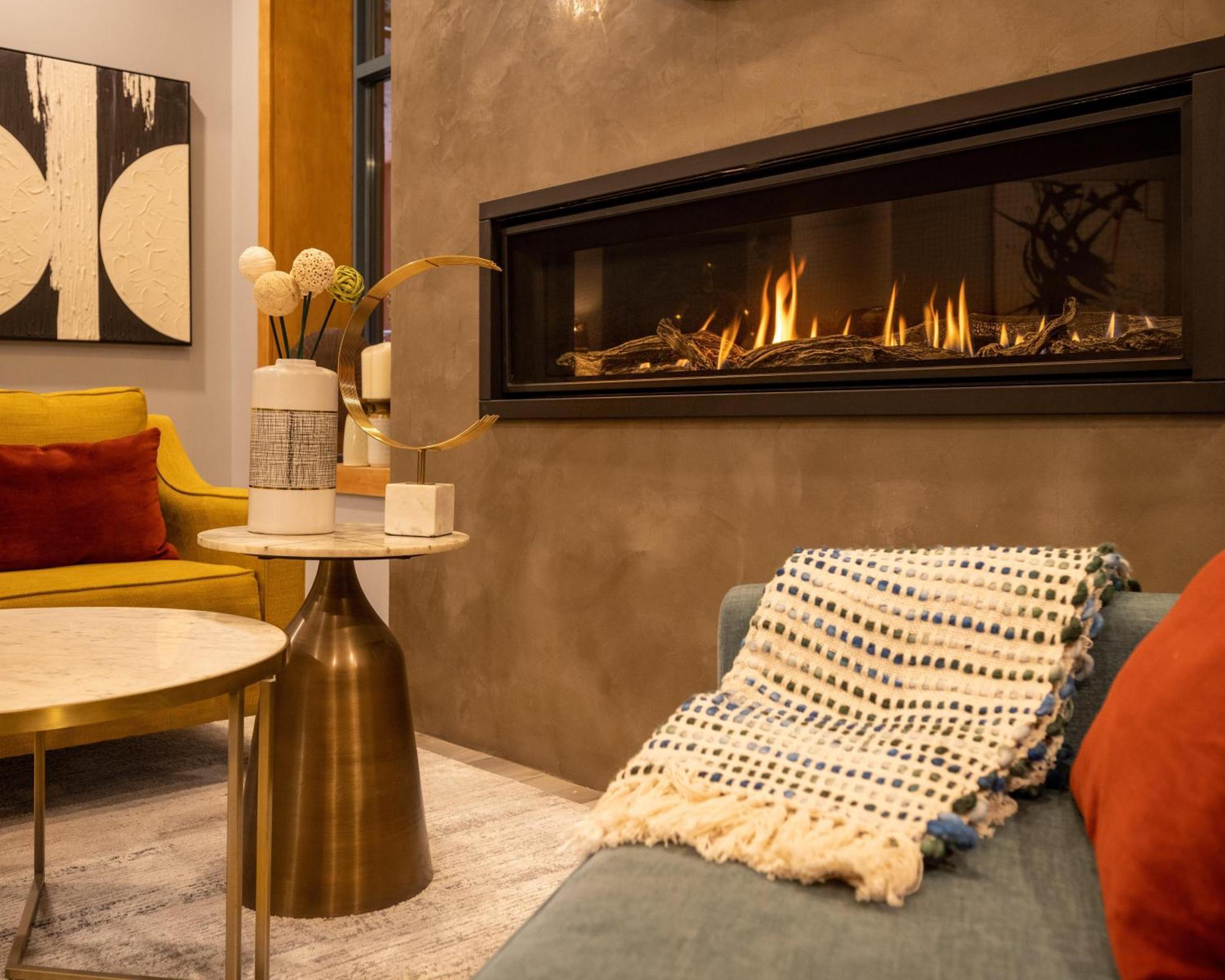 Alpenglow Lodge Bear Wonder One Bedroom By Mva Γουίστλερ Εξωτερικό φωτογραφία
