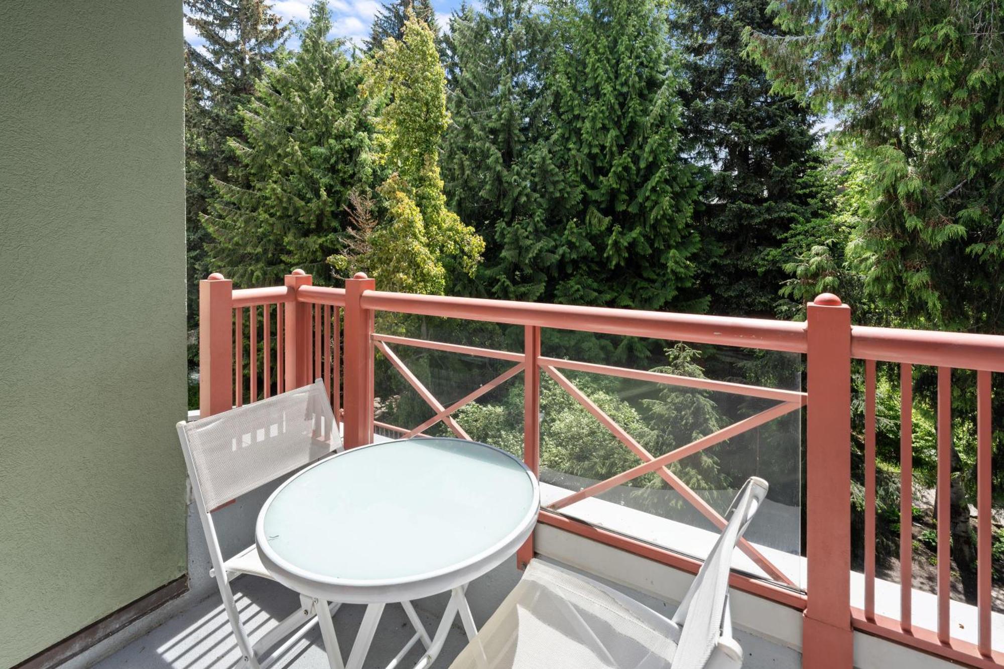 Alpenglow Lodge Bear Wonder One Bedroom By Mva Γουίστλερ Εξωτερικό φωτογραφία