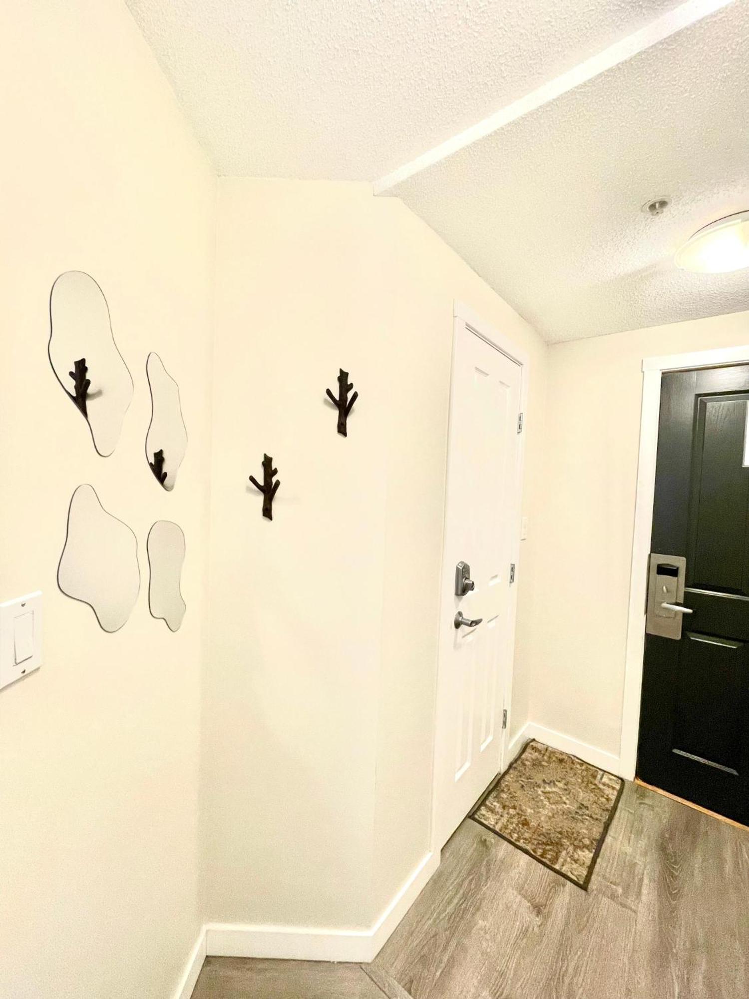 Alpenglow Lodge Bear Wonder One Bedroom By Mva Γουίστλερ Εξωτερικό φωτογραφία